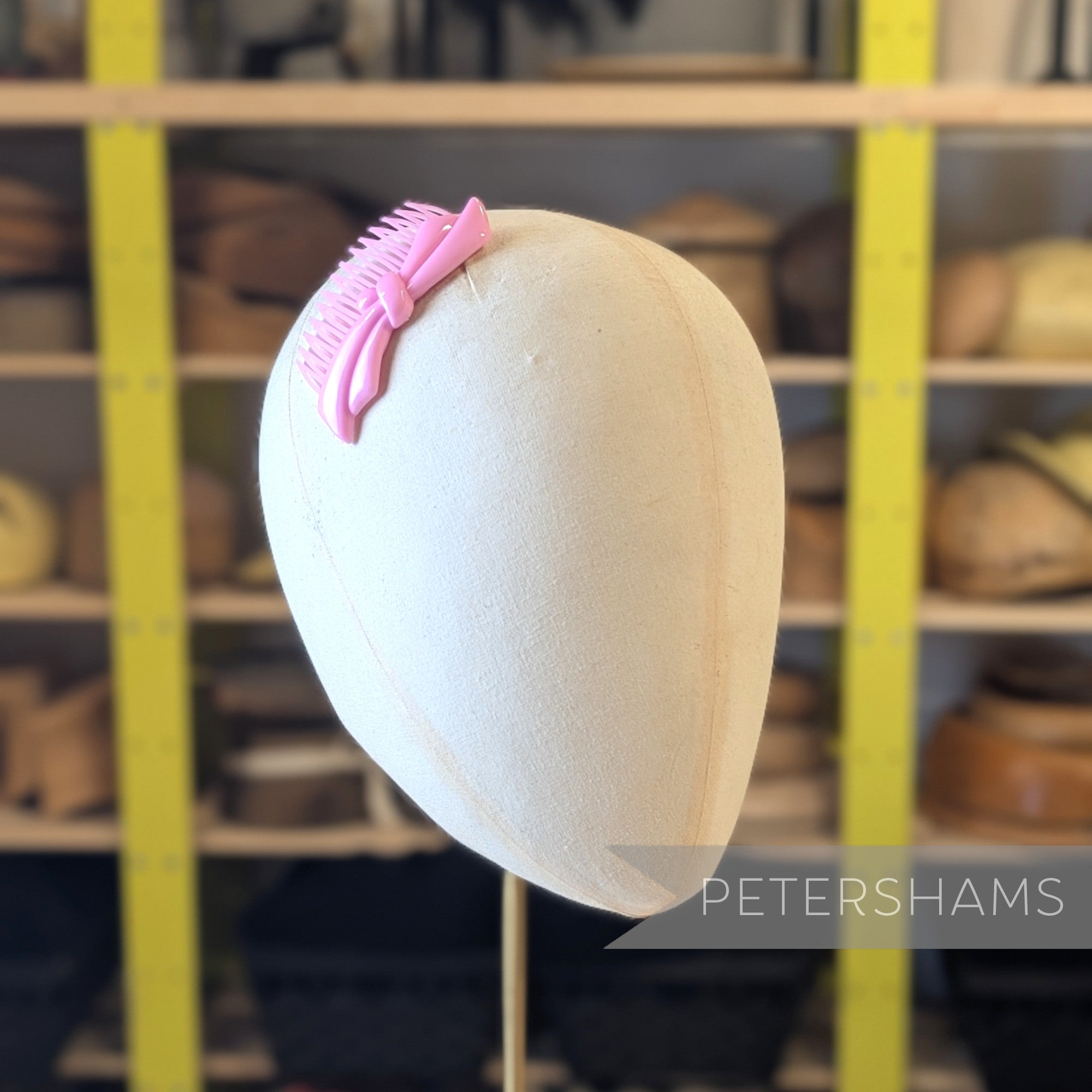 Paulette Simple Bow Vintage 1960/70s Hair Comb