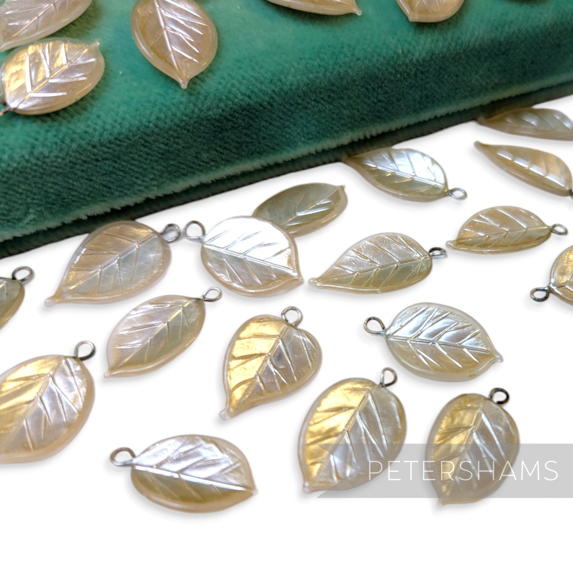 Vintage 1940/50's Pearlescent Coated 20x13mm Leaves - 36 Pieces