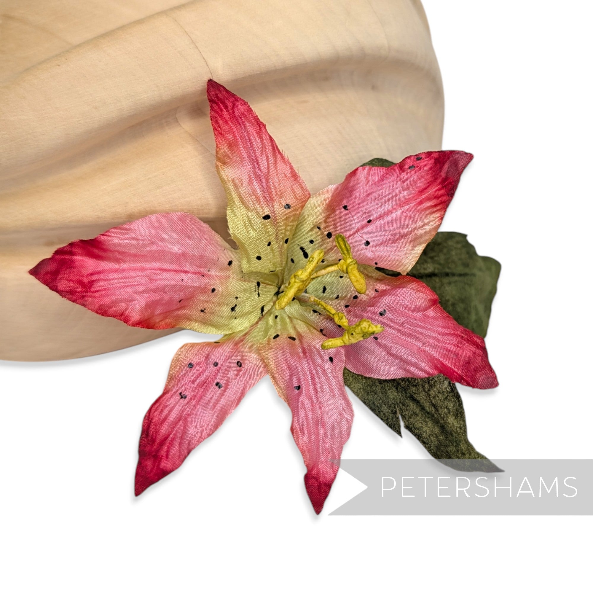 'Feebee' Vintage 1980/90s Silk 10cm Lily Flower Millinery Hat Mount