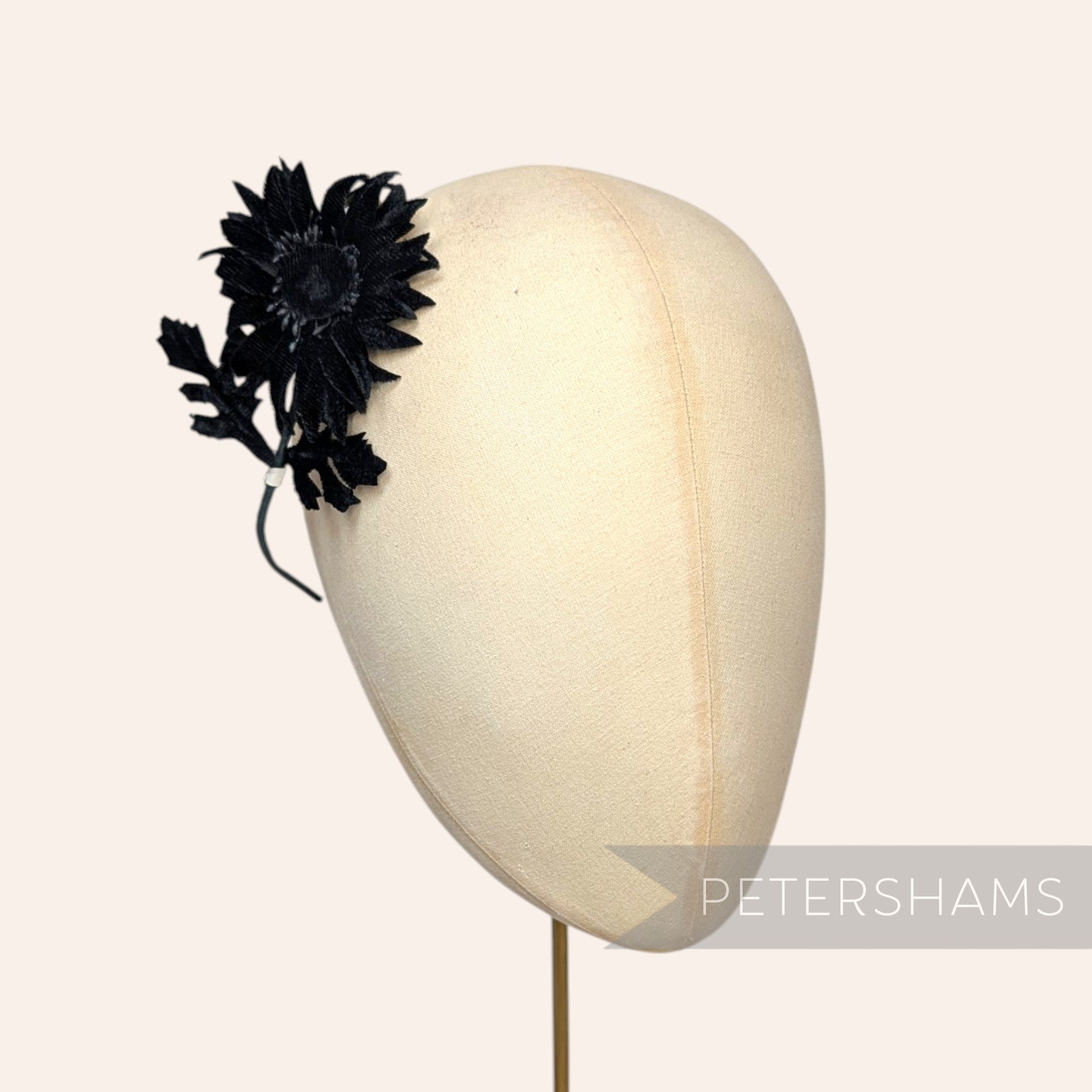 'Jill' Vintage 1970s Velvet Daisy Flower Hat Mount