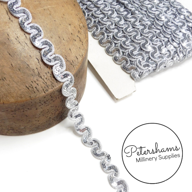 13mm Wavy Teeny Sequin & Metallic Lurex Trim