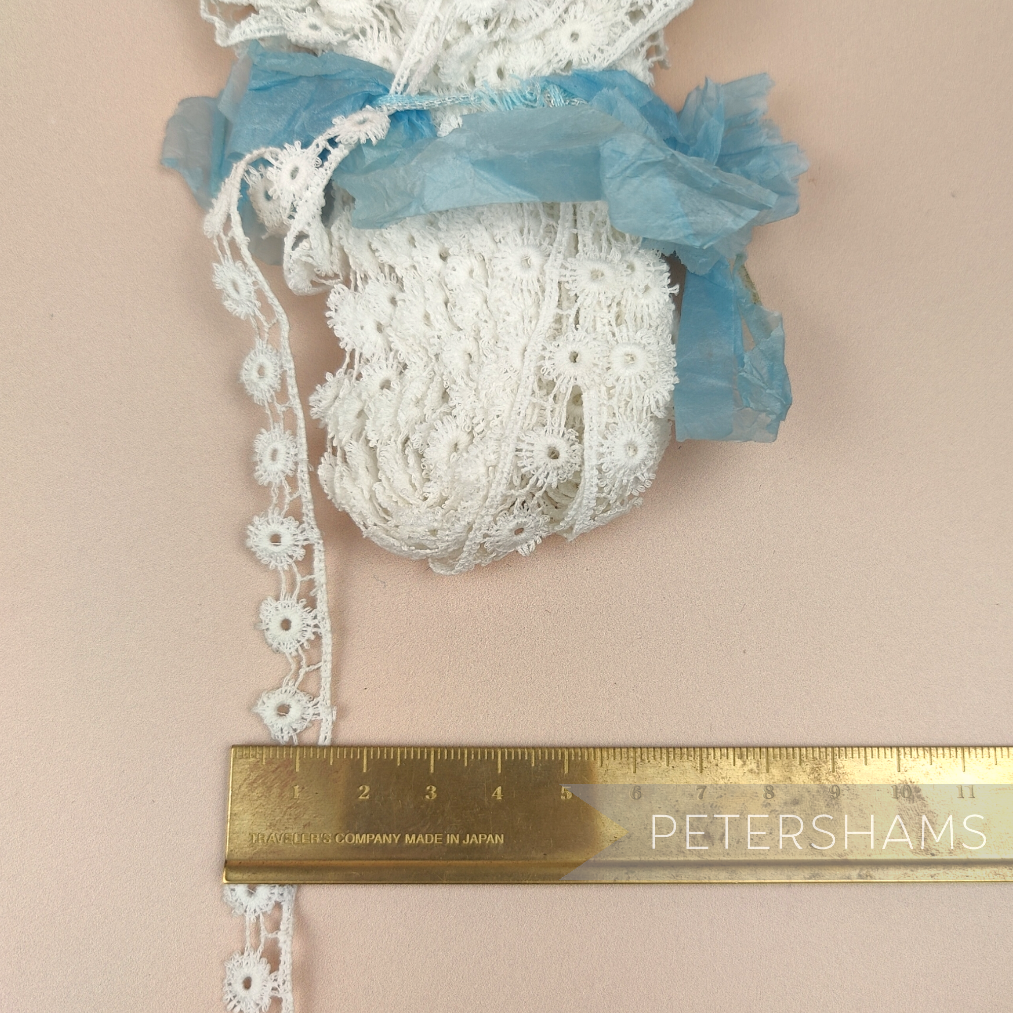 Petershams Millinery Supplies vintage 1950s ivory cotton guipure lace trim with sunflower pattern, 12mm wide