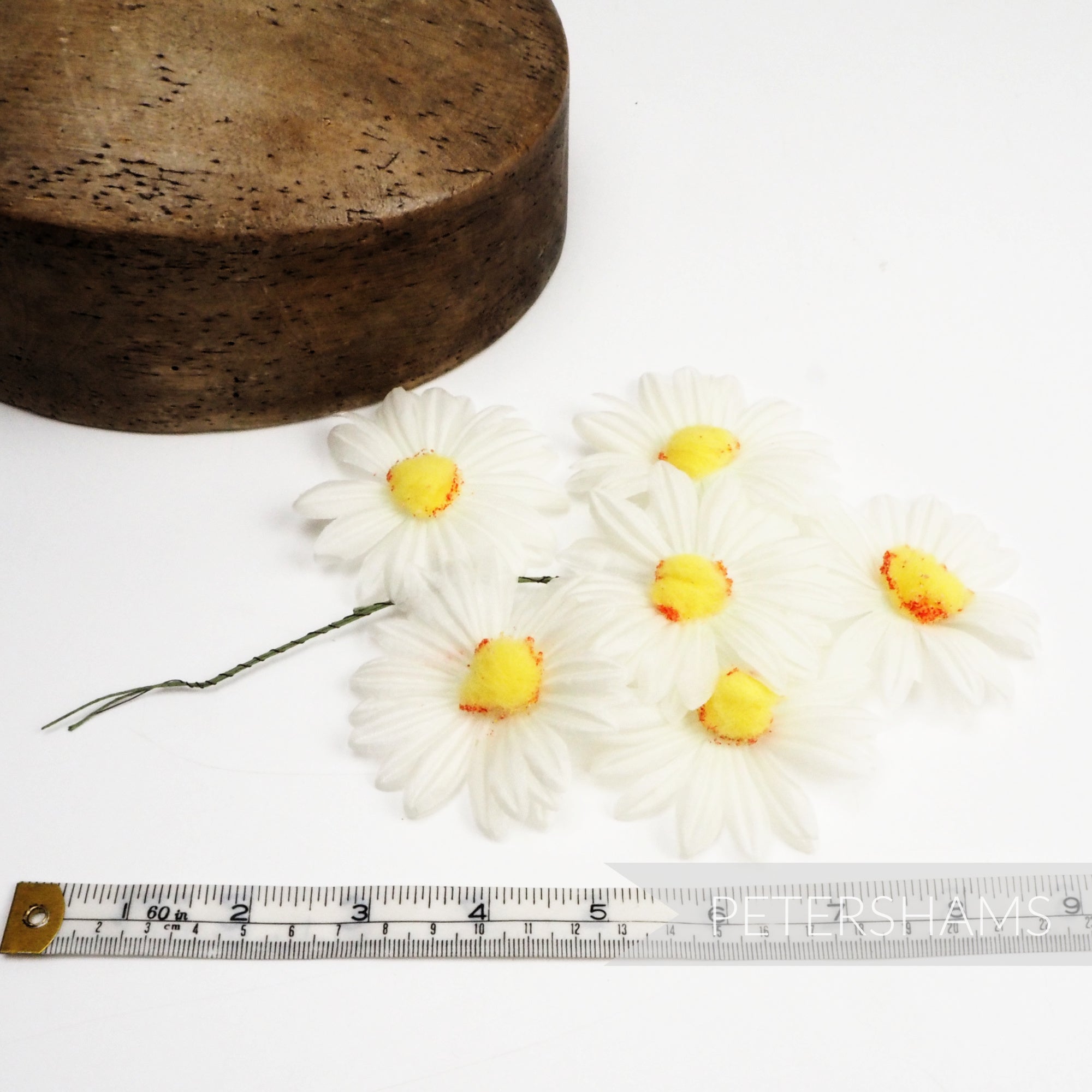 'Theresa' Vintage 1950/60s Wired Japanese Daisy Flowers - 6 stems