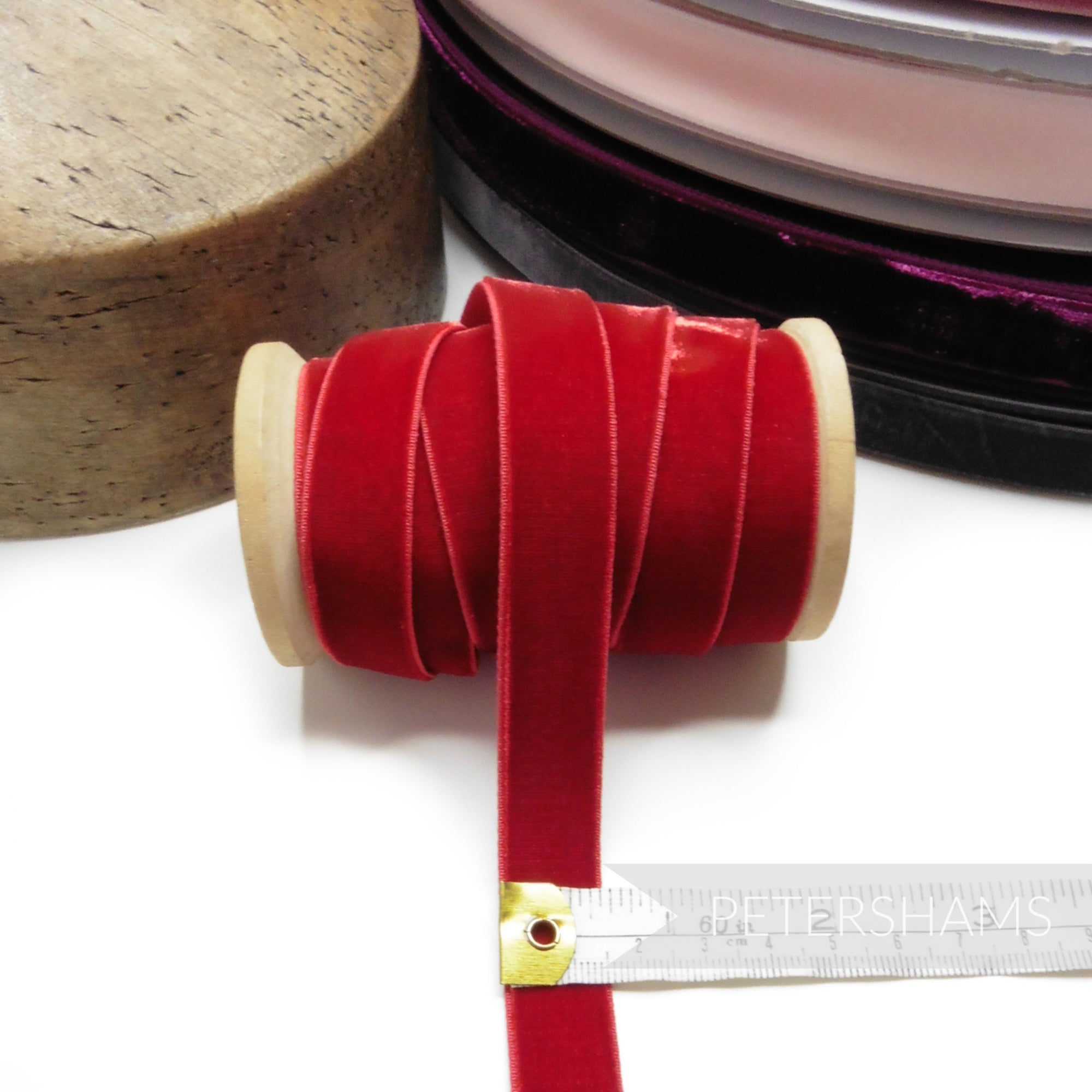 16mm Elastic Stretch Velvet Ribbon - 1m – Petershams Millinery Supplies