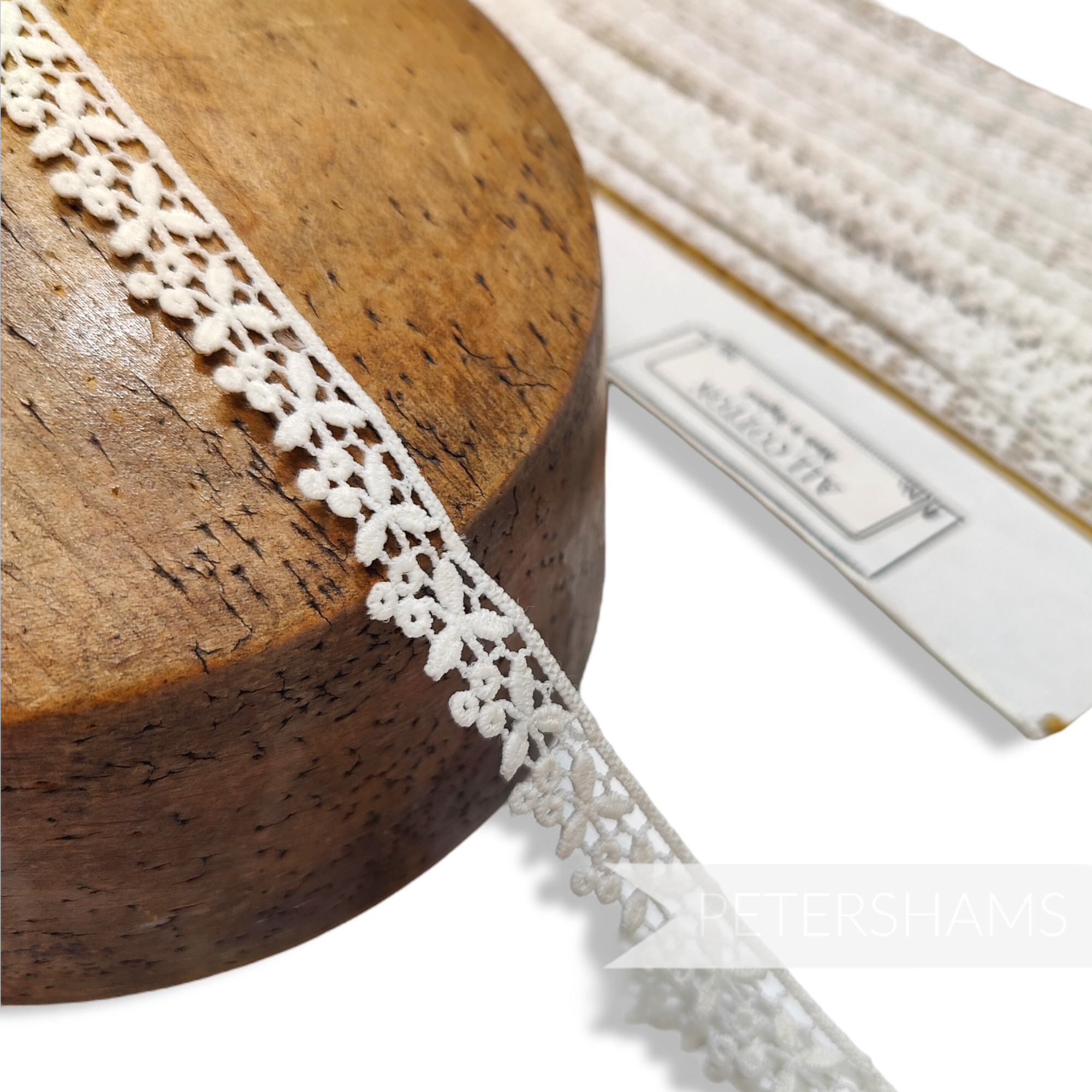 Tiny Berries Design Vintage 1950s English Cotton Nottingham Guipure Lace - 1m