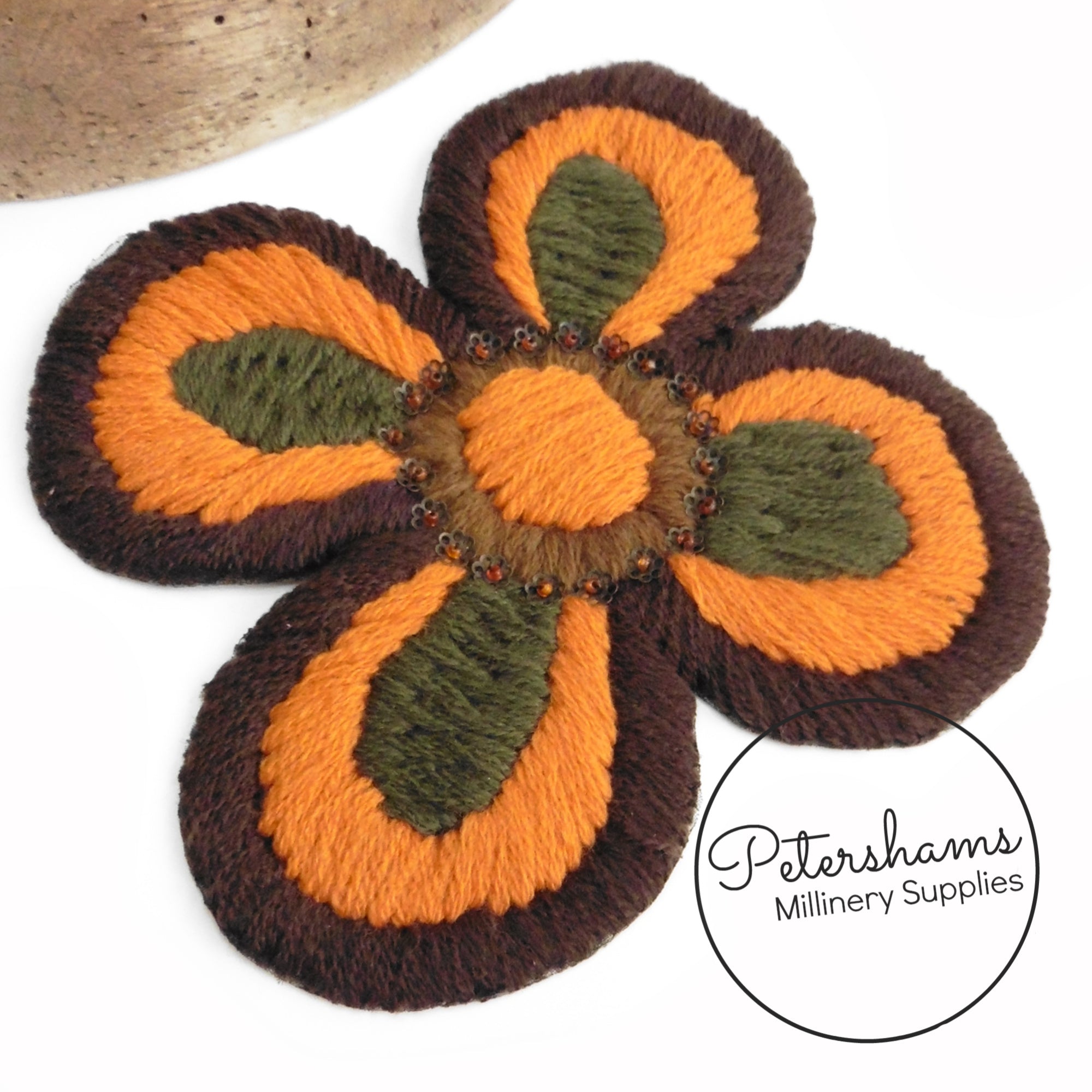 Large Woolly Yarn 60's Style Simple Flower Motif